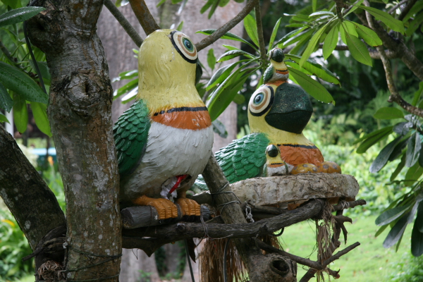 Sentosa: Vogelskulpturen