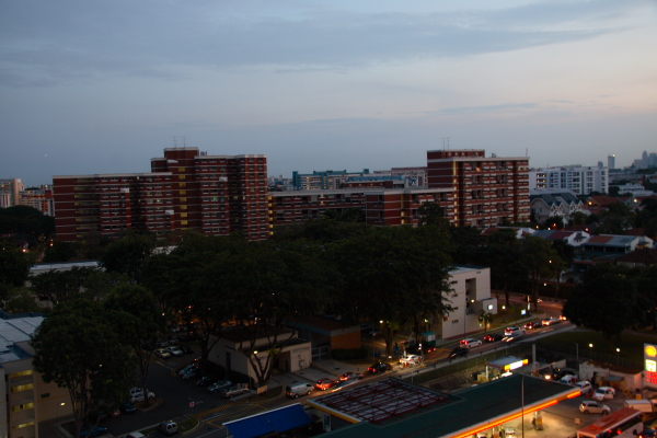 Singapore: Eindunkeln im Norden der Stadt