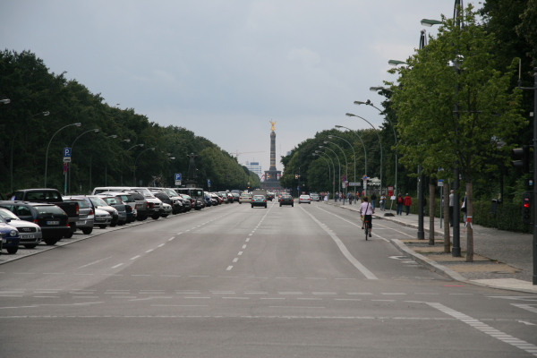 Berlin: Strasse des 17. Juni