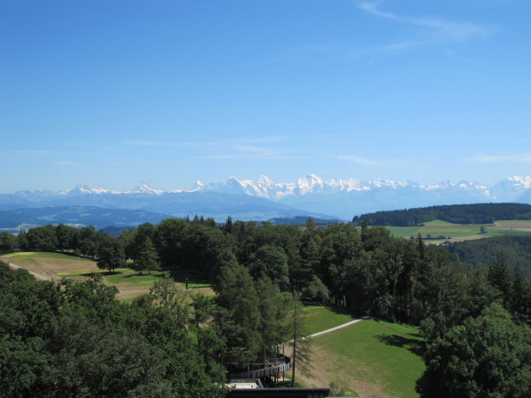  Diverse: Bergkullisse vom Gurten aus