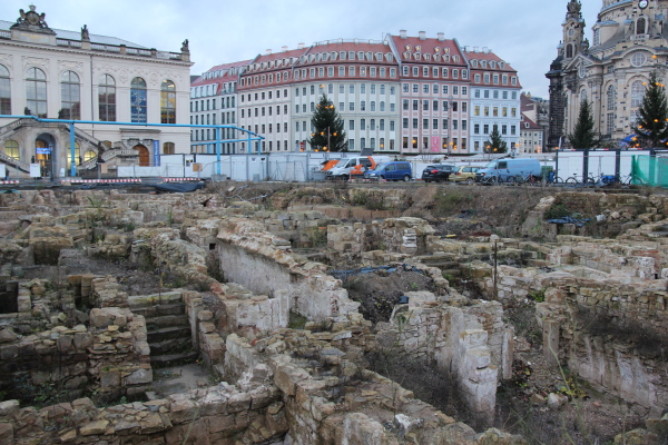  Dresden: Ausgrabunden beim Neumarkt