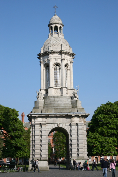 Dublin: Glockenturm im Trinity College