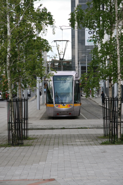 Dublin: Endstation der LUAS Red Line in Tallaght