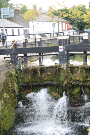  Dublin: Grand Canal in Portbello