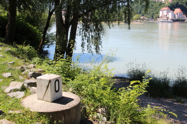  Passau: Kilometer 0 des Inns
