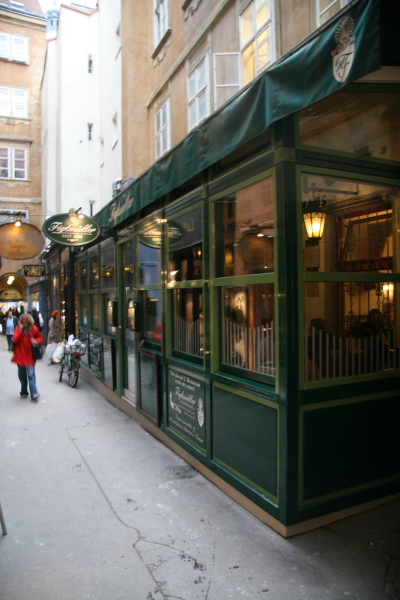 Wien: Figlmüller: wo es die grössten Wienerschitzel gibt