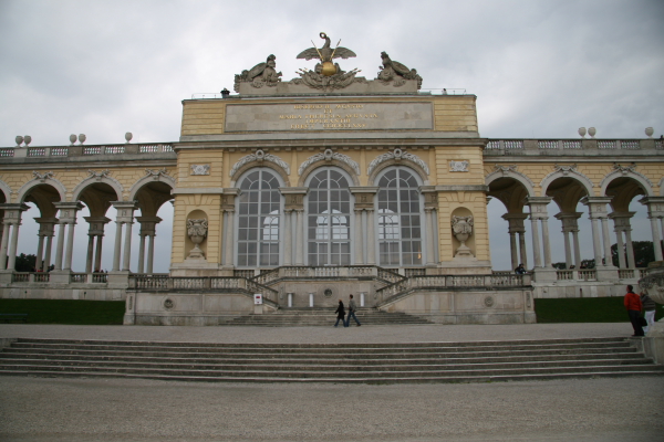 Wien: Gloriette beim Schloss Schönbrunn